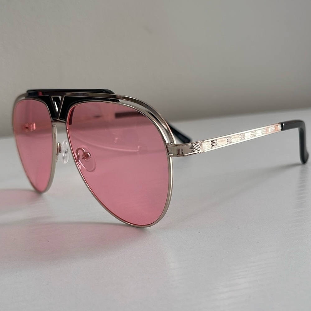 Sunglasses - Picture 3 of 6